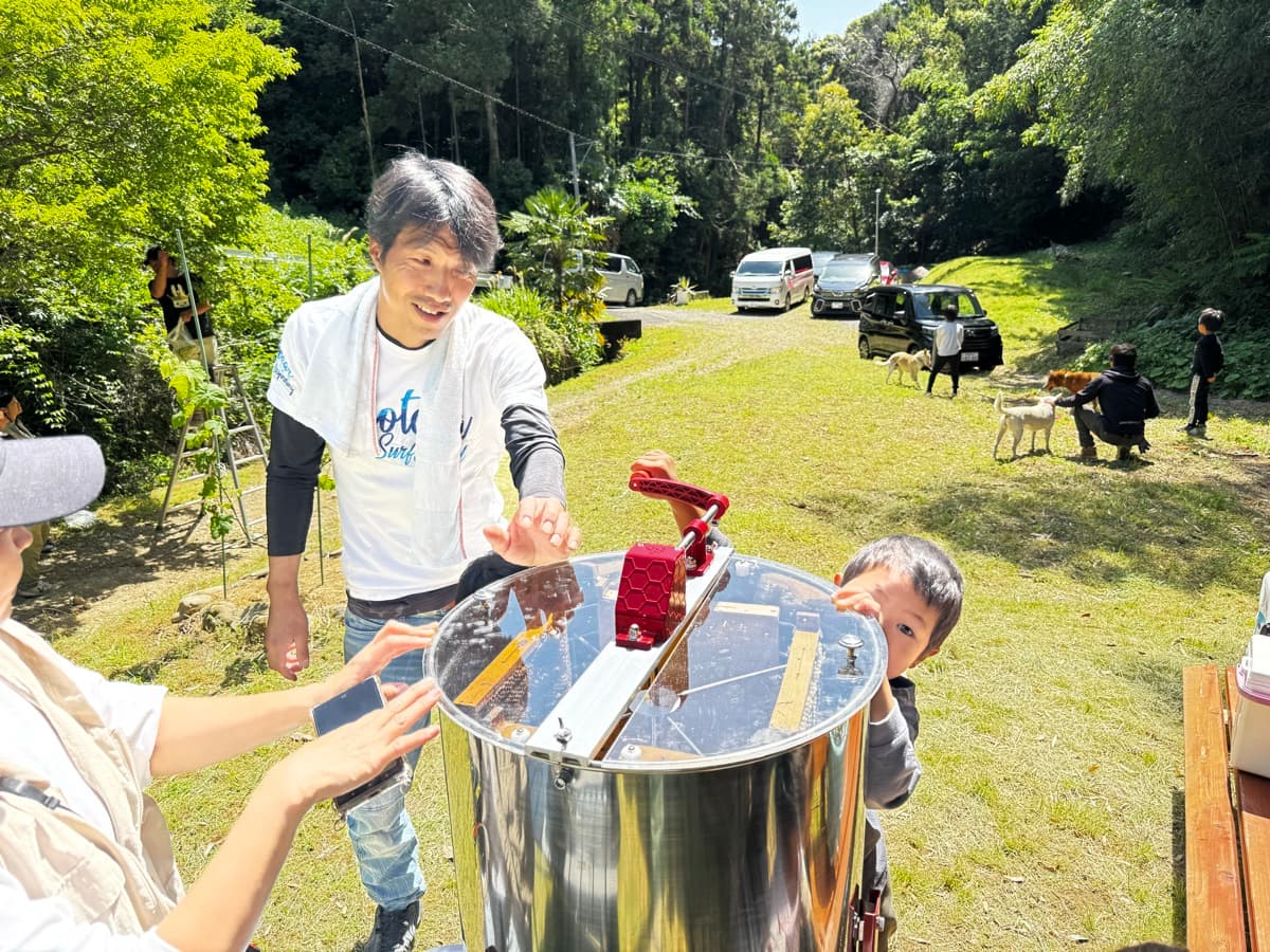親子で楽しむ、はちみつの一日